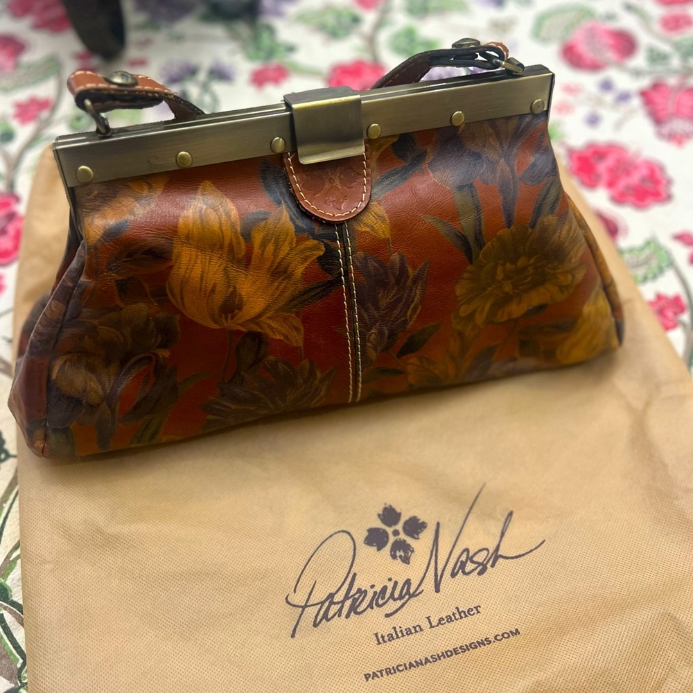 Patricia Nash Italian Leather Purse, brown/yellow/bronze, medium size bag